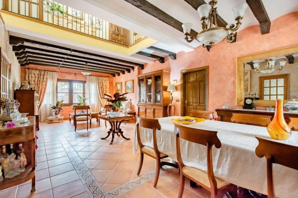 Masia Castellvi B&B Vinyols i Els Arcs Bagian luar foto
